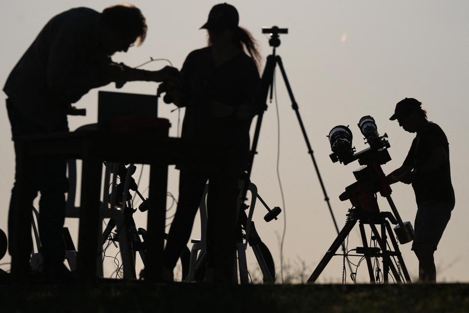 TOPSHOT-SPAIN-ASTRONOMY-ECLIPSE