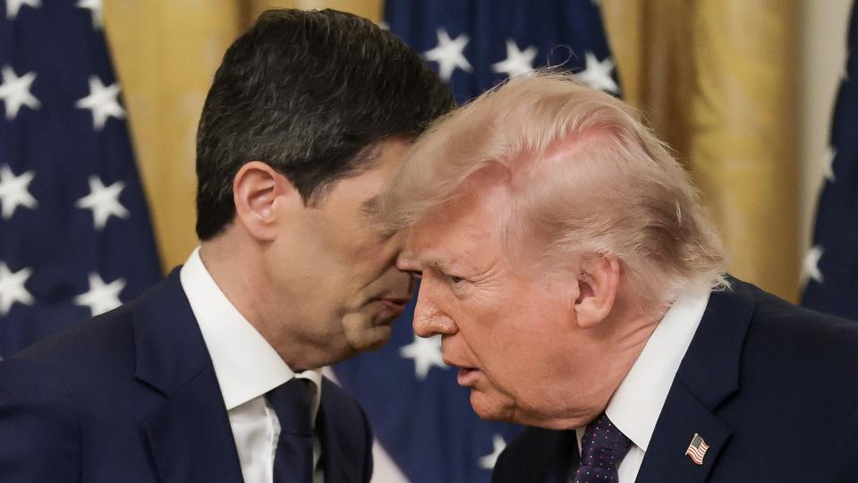 ‘They Won’t Stop Printing’—The Real $1.8 Trillion Reason Why The Fed Is Quietly Predicted To Trigger A 'Massive' Bitcoin Price Boom To Rival 2021