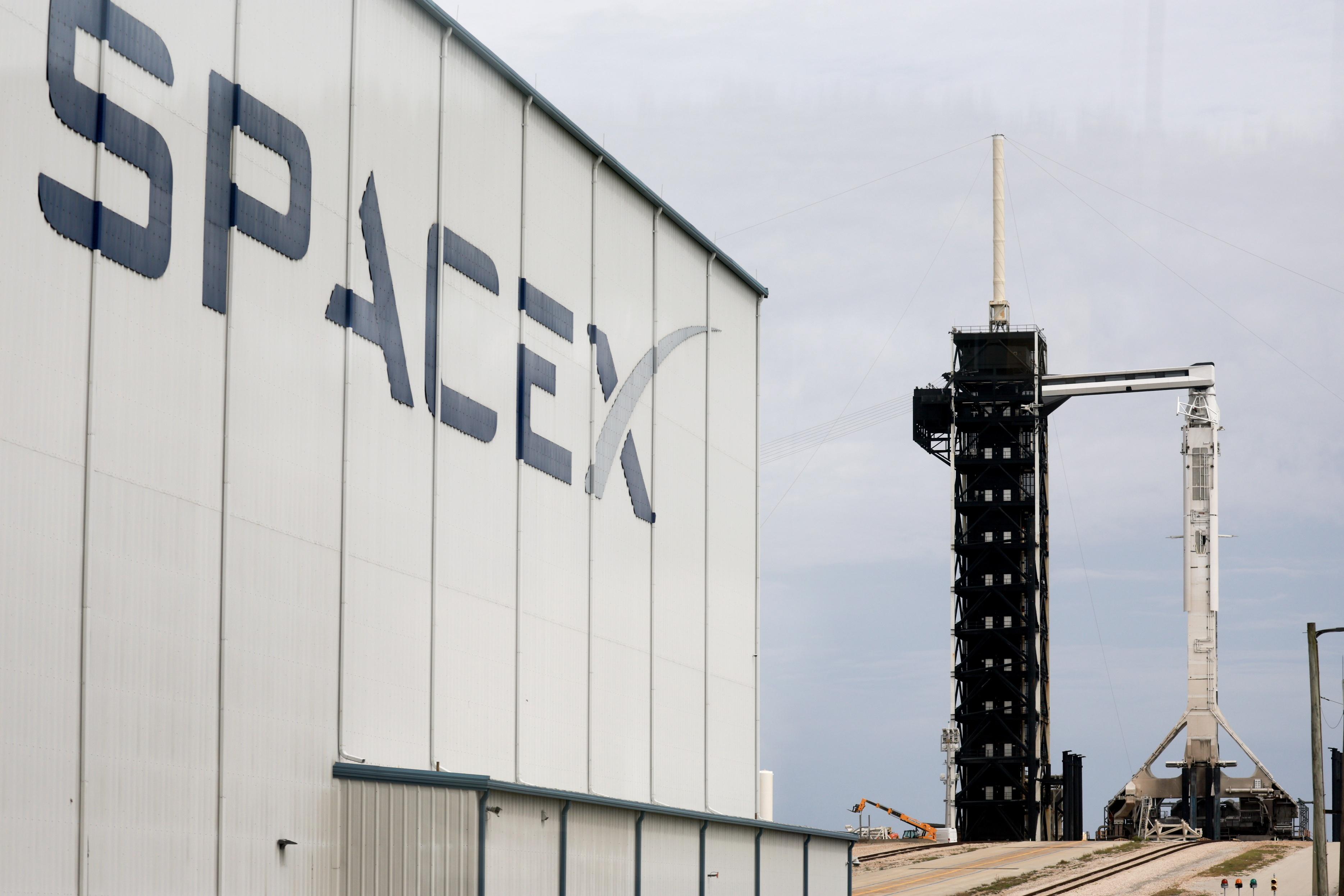 Retail Investors Think They Beat The SpaceX Lockup. Nearly A Billion Shares Haven't Arrived Yet.