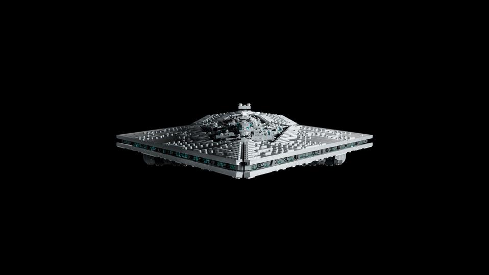 LEGO Breaks New Record With 6,130-Piece UCS Super Star Destroyer