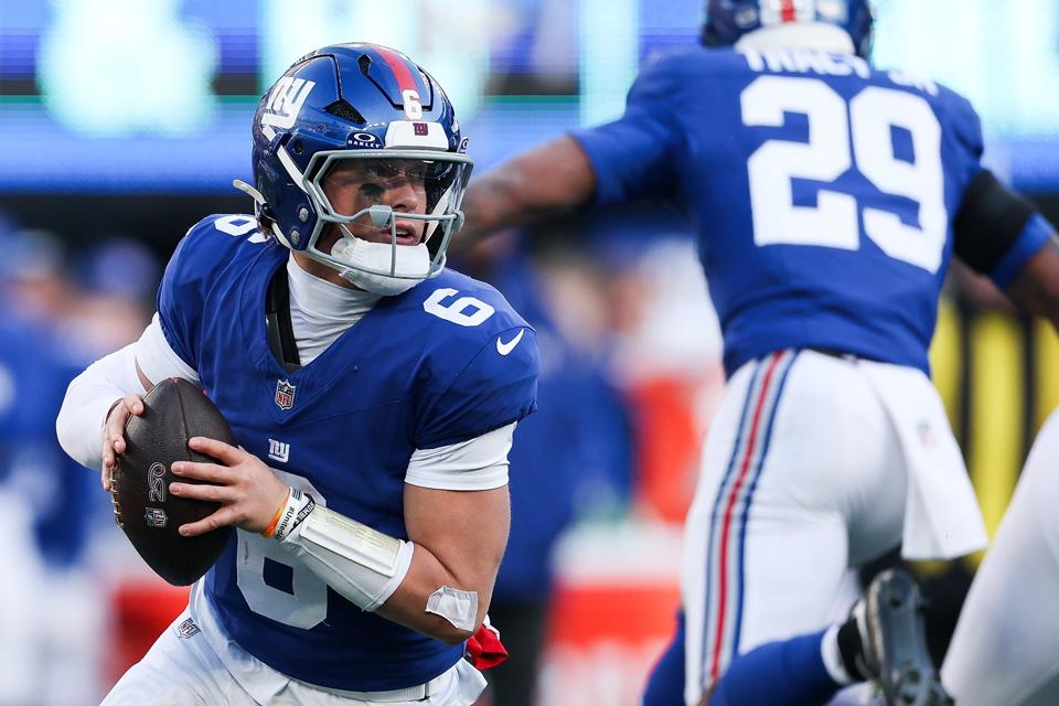 New York Giants quarterback Jaxon Dart.