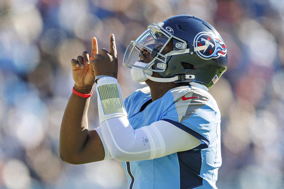 Tennessee Titans quarterback Cam Ward.