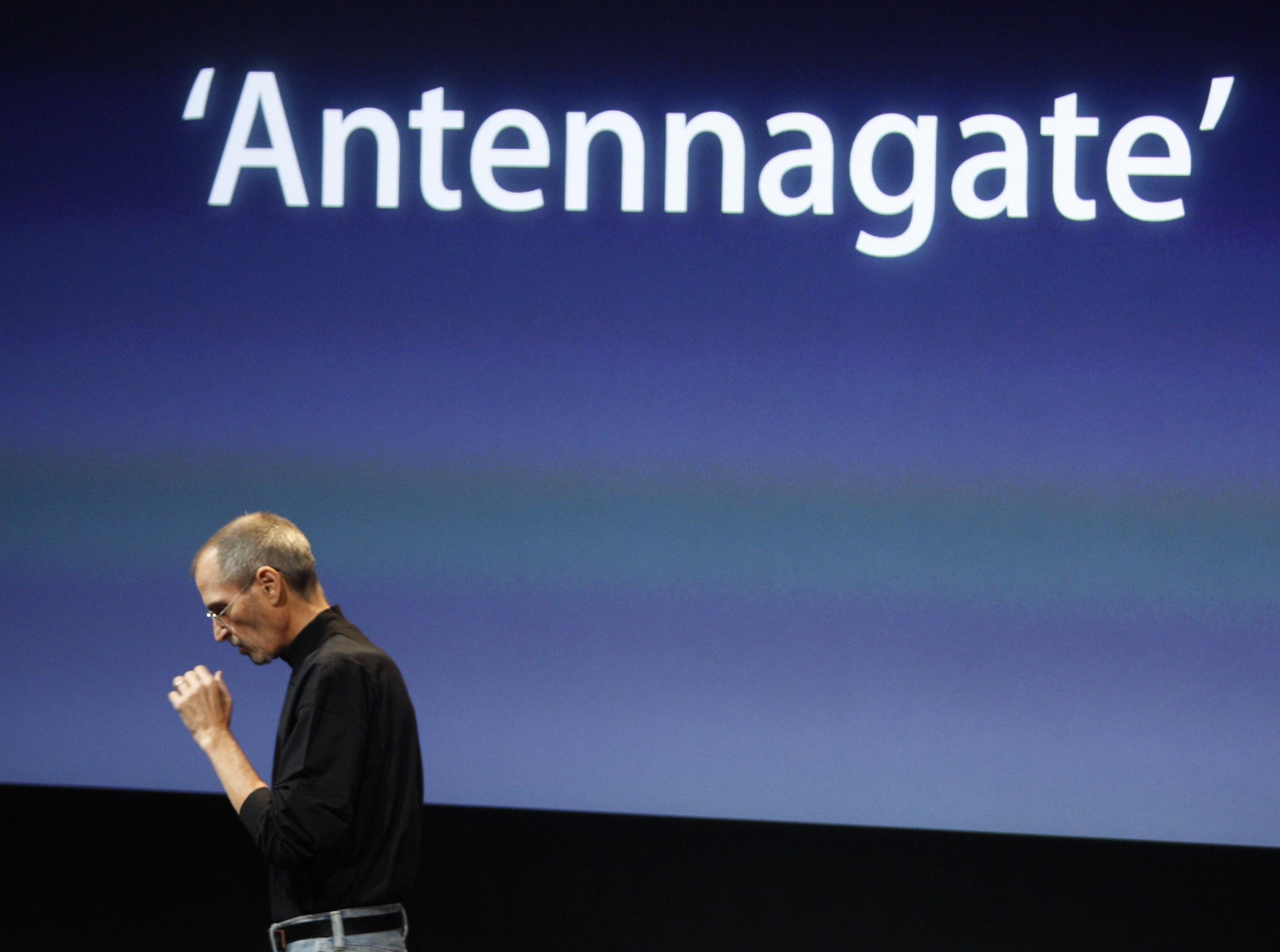 Holding The iPhone The Wrong Way Cost Apple $175 Million