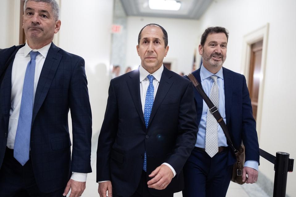 Richard Kahn, Jeffrey Epstein's longtime accountant and executor of estate