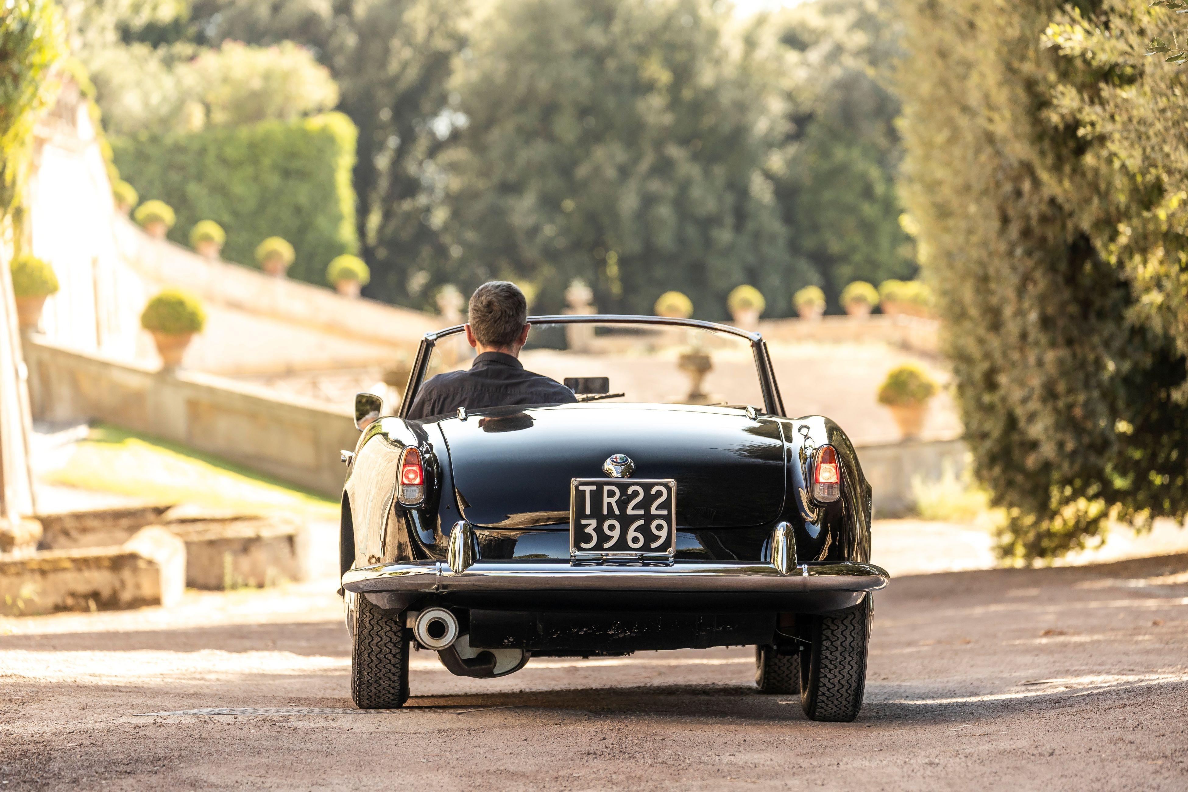 Drive An Alfa Romeo Across Italy As Part Of A Luxury Grand Tour