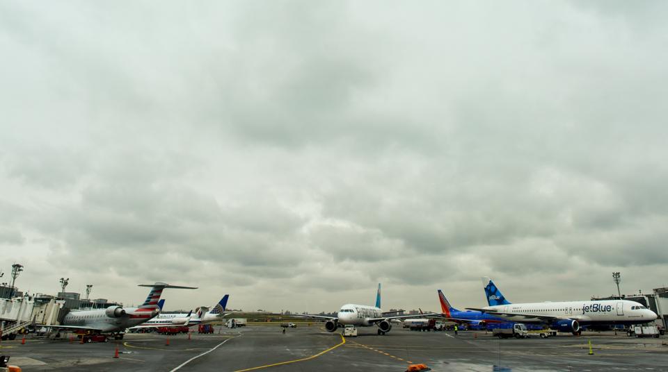 Major Airlines Issue Travel Waivers Today Amid Northeast Thunderstorms