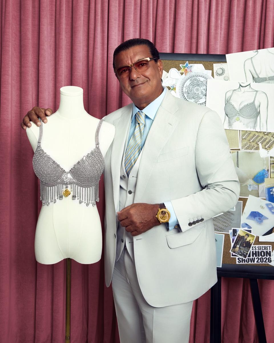 Jacob Arabo, founder of Jacob & Co., with the Victoria's Secret Fantasy Bra