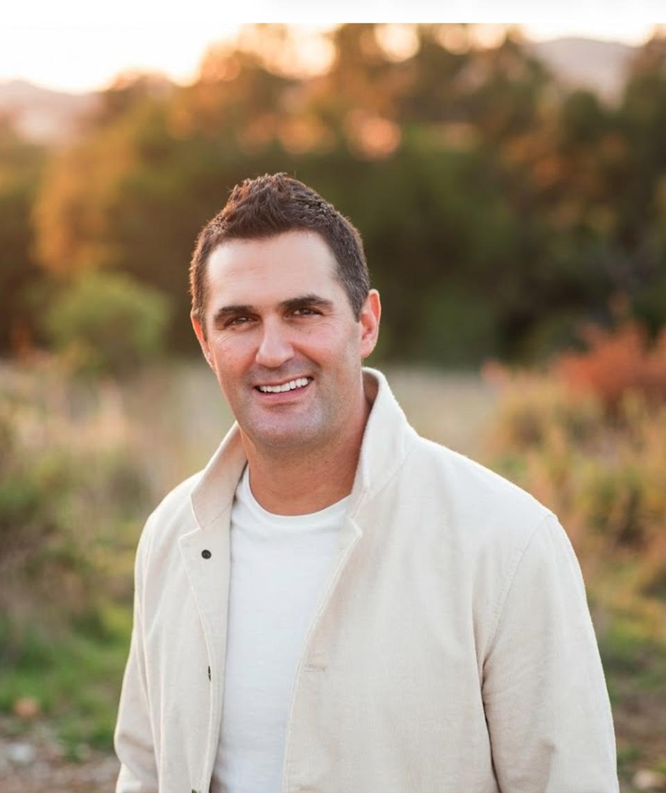 Late Billionaire’s Grandson Hits His Own Huge Milestone With $10 Billion VC Fund