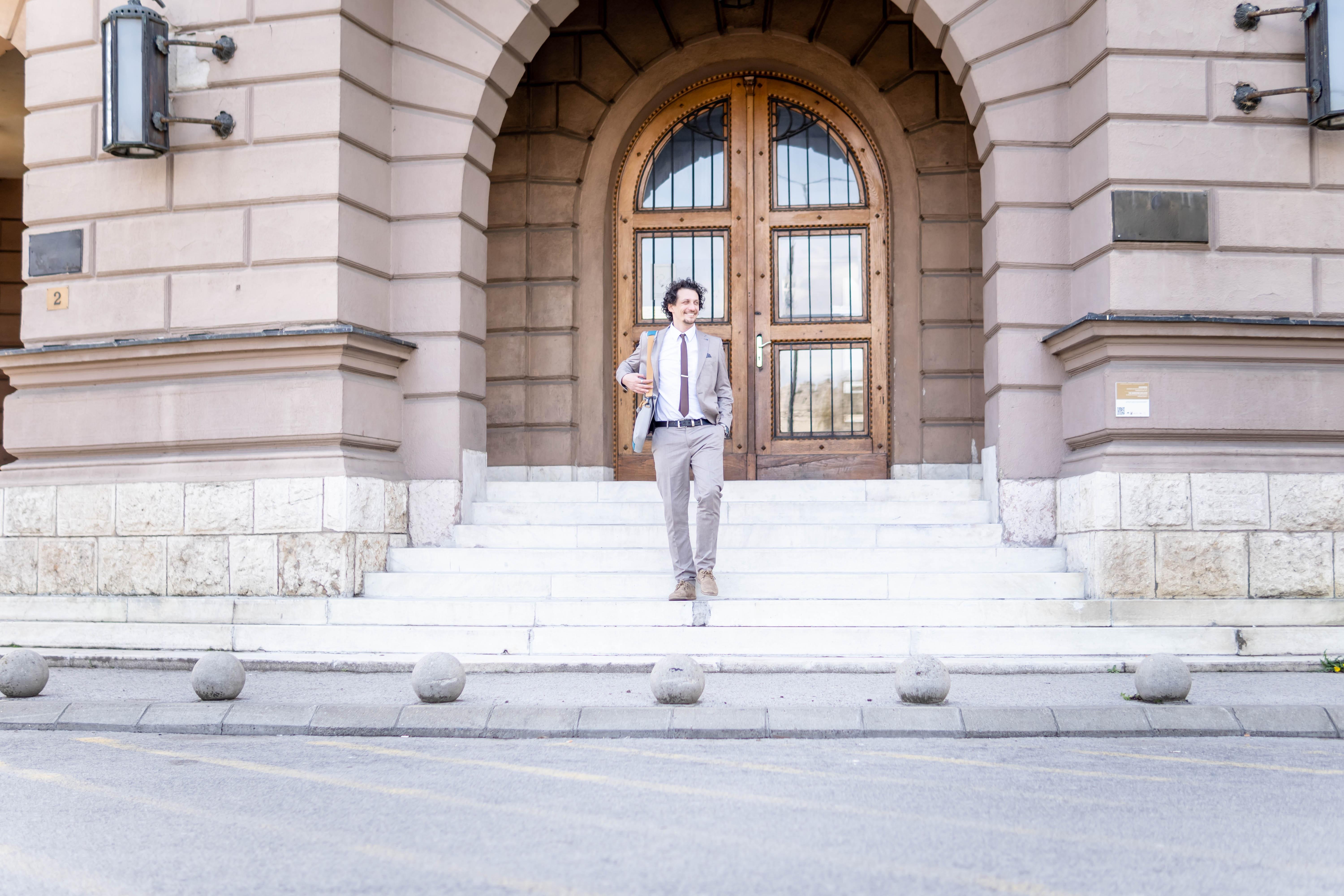 Why Entrepreneurial Success Has Little To Do With Ditching University
