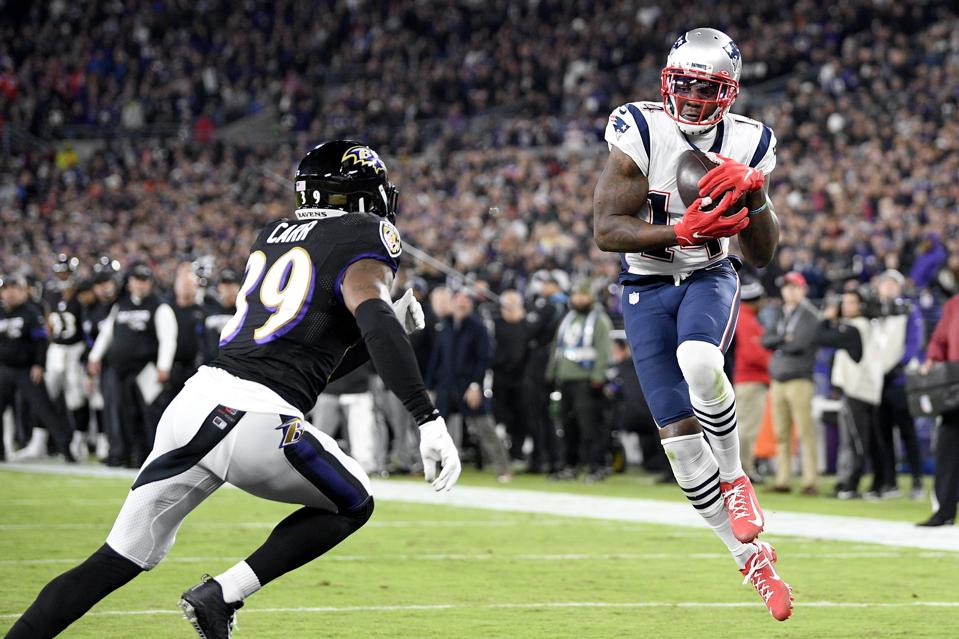 Trade Arrival Mohamed Sanu Quick To Catch On In Patriots' Passing Game