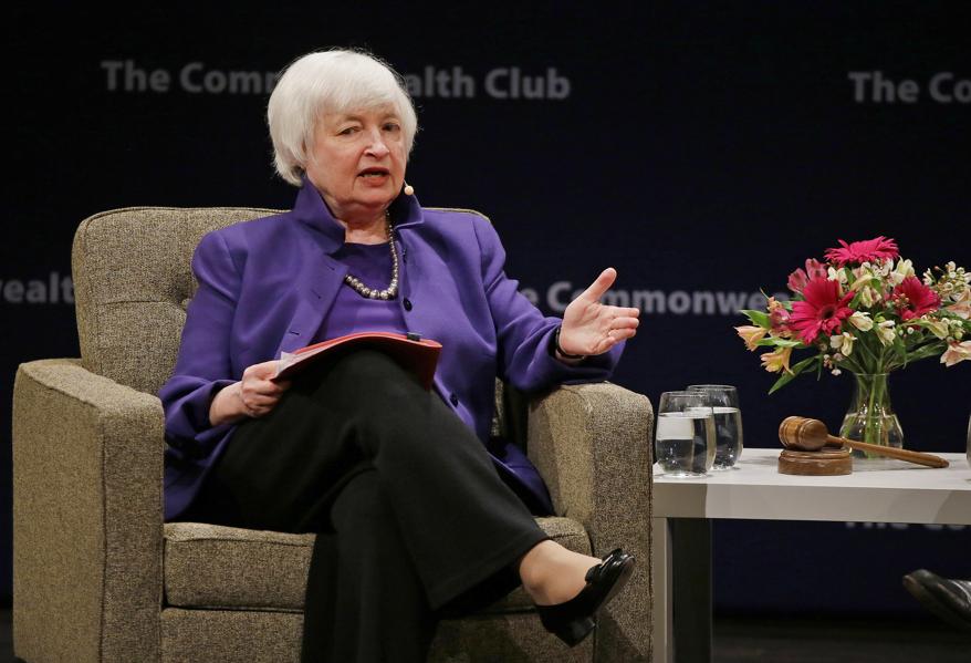 The Fed Expects 'Further Strengthening' Of Labor Market But Leaves Interest Rates Unchanged