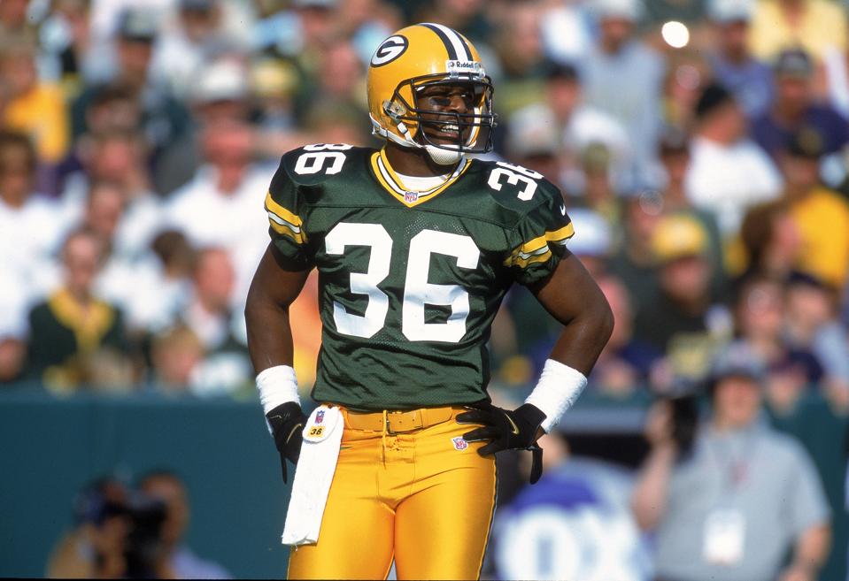 Green Bay Packers Legend LeRoy Butler Leaps Into The Pro Football Hall Of  Fame