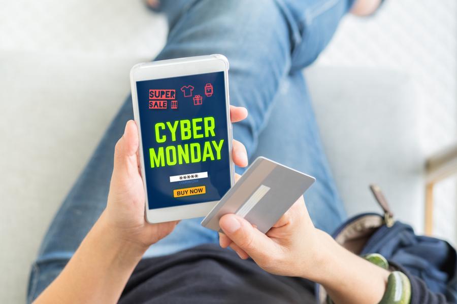 Positive and Negative Factors That Could Impact Retail Holiday 2017