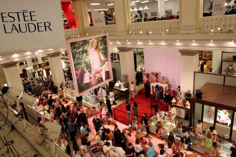 Can Estee Lauder's Total Revenue Cross $17 Billion By 2021?