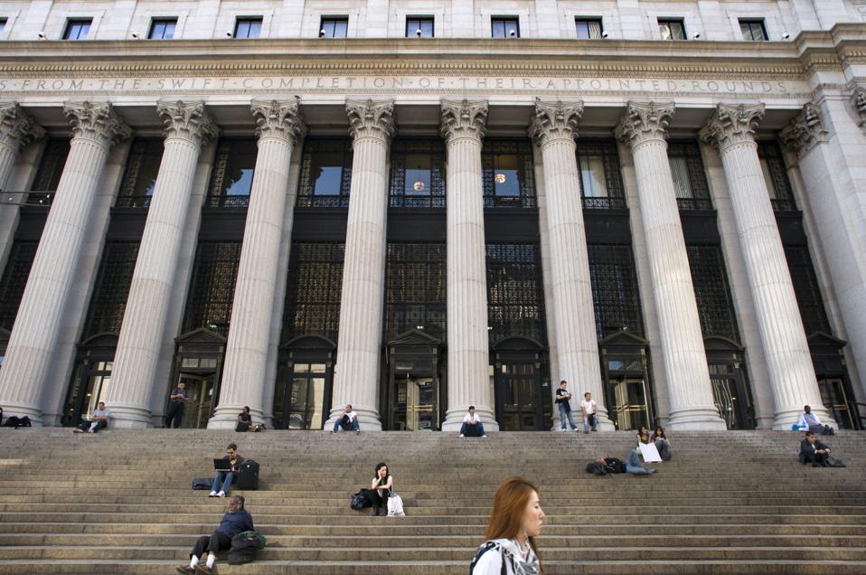 Facebook is negotiating a 740,000 square foot lease at the Farley Post Office located at 421 8th Avenue between 31 St. and 33 St. (Photo by: Sergi Reboredo/VW PICS/Universal Images Group via Getty Images)