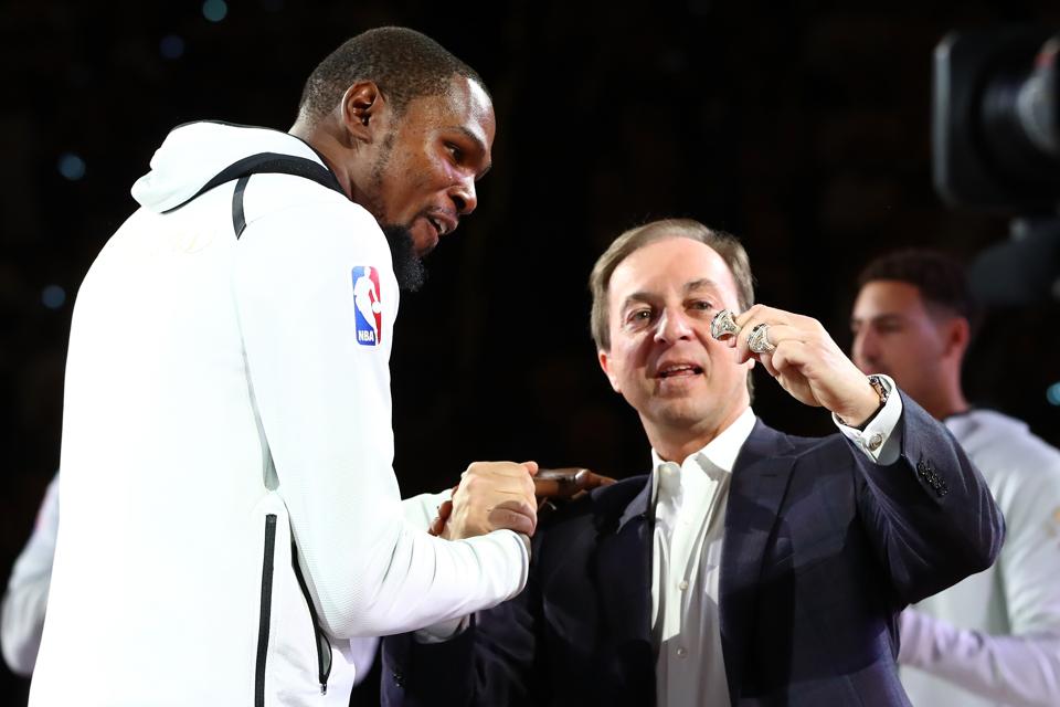 Golden State Warriors Launch NFT Collection, Becoming ...