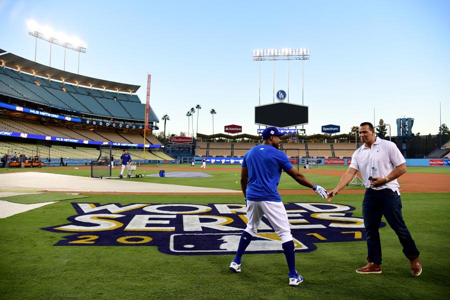 4 Team Building Lessons You Can Learn From The World Series