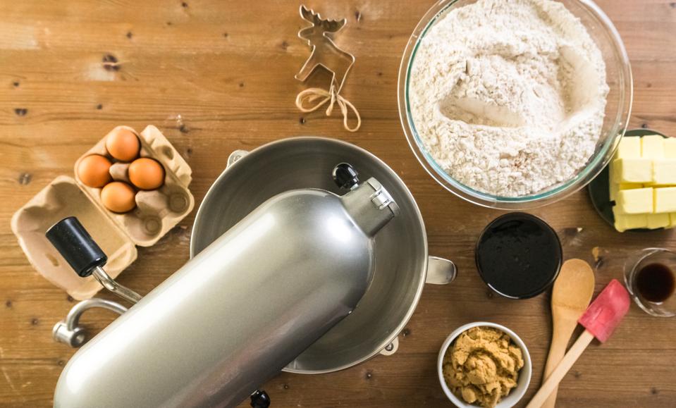 The Best Stand Mixers From Kitchenaid Cuisinart Smeg And More