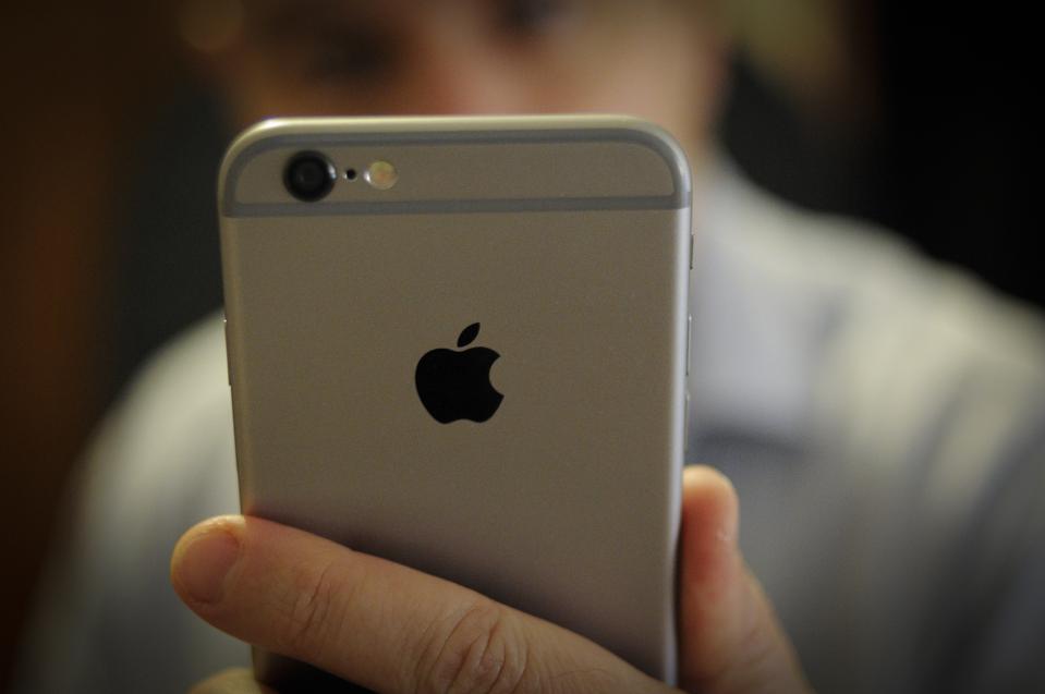 Feds Can T Force You To Unlock Your Iphone With Finger Or Face