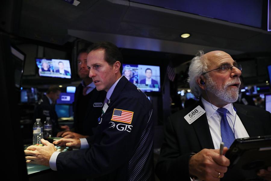Bullish Sentiment Sinks Below Historical Average, Pessimism Jumps To Two-Month High