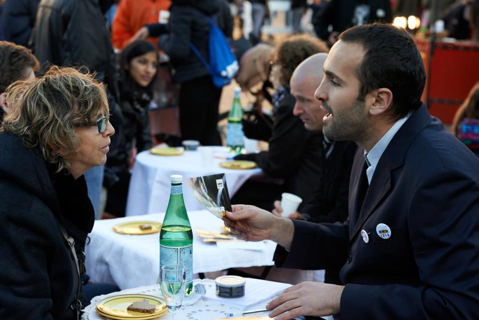 Speed-dating by NGO L214 on vegetal 'Foie Gras' in Toulouse