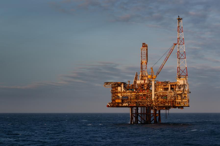 Oil Bounces Back Up 24% After Trump Says He Would Consider Intervening In Price War