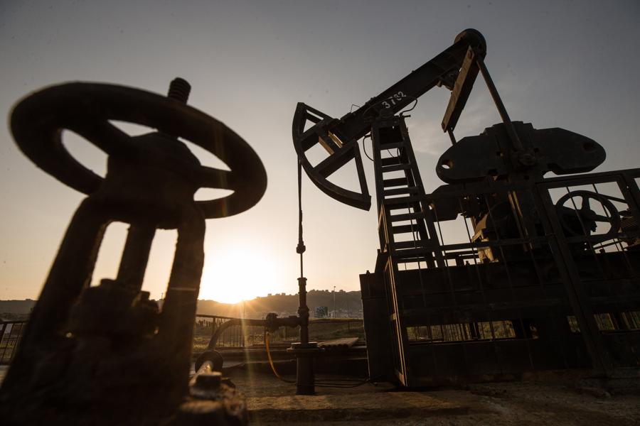 Staring At Oil Market Glut, OPEC Sources Hint At Unlikely Output Cut