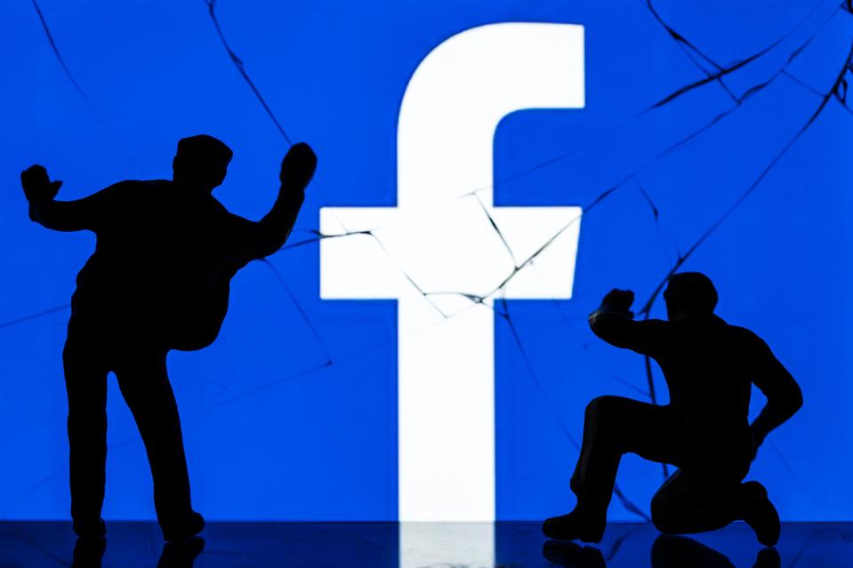 Facebook, Reddit, Twitter, Dfinity, CanCan, image