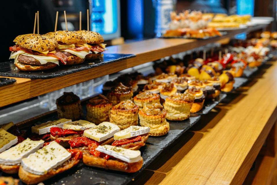 Tapas españolas llamadas pintxos del pais vasco