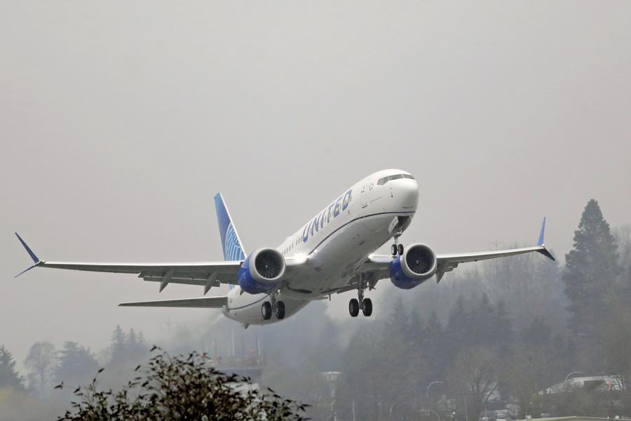 Will Boeing's Commercial Airplanes Segment Recover From Its 737 Max 8 Setback Next Year?
