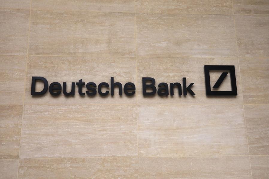 Deutsche Bank vs. UBS: Which European Bank Has A Larger Advisory & Underwriting Business?