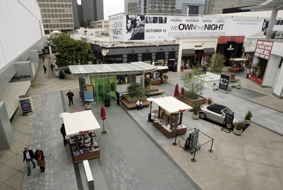 Amazon Expanding Into Los Angeles