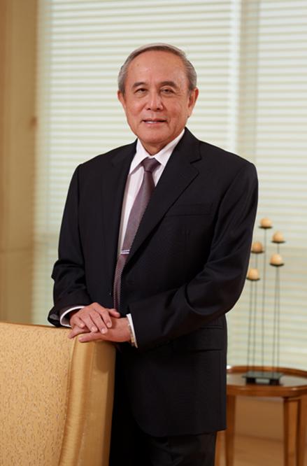 Theodore Rachmat & family